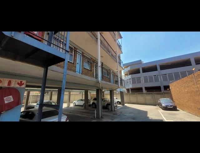 1 BEDROOM TOWNHOUSE FOR SALE IN NEW REDRUTH